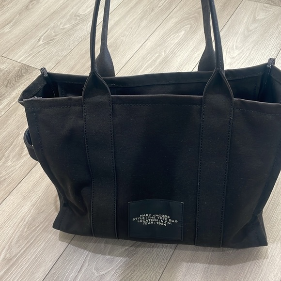 ♠️THE MARC JACOBS TOTE♠️ -Large - Picture 5 of 5